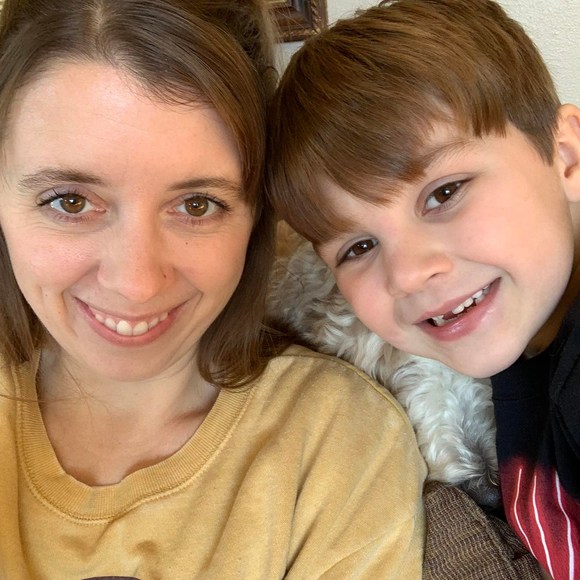 Meet your Posher, Lindsey - Picture 1 of 1